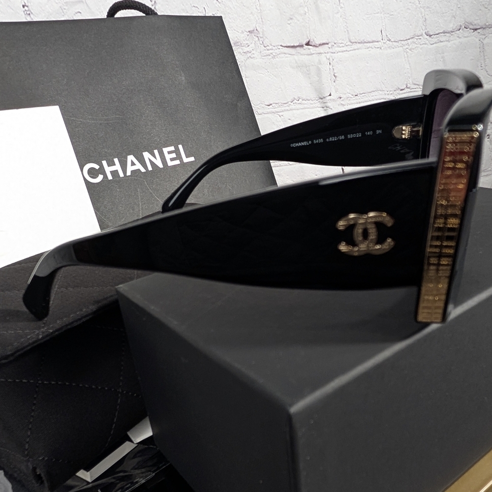 Authentic CHANEL Rectangle Sunglasses Black And Gold Iconic Side Logo - Picture 6 of 16